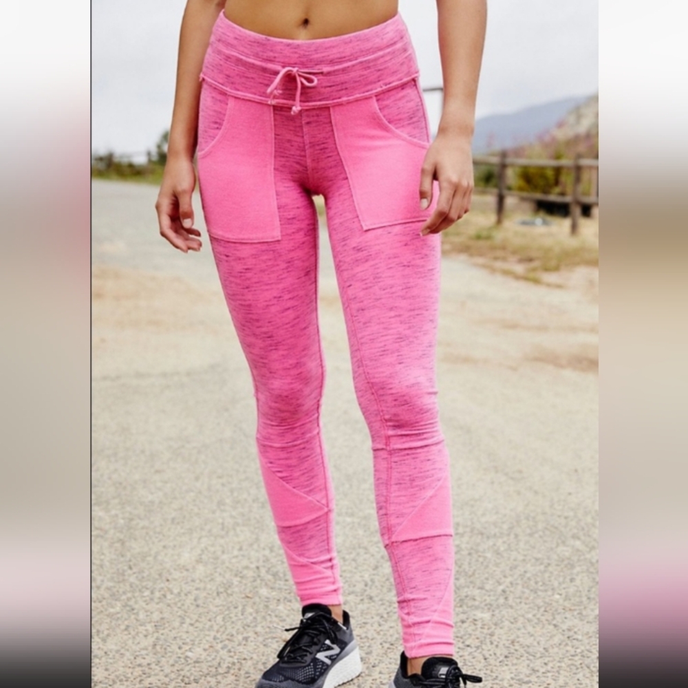 NWOT Free People Movement Kyoto mid rise leggings Size : SP